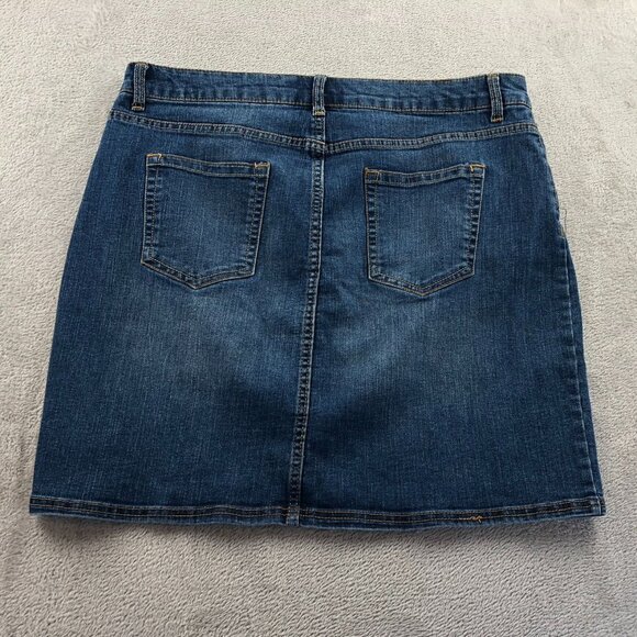 Bit & Bridle Womens Mini Skirt Size 14 Above The Knee Blue Denim Casual Chic - Picture 9 of 9